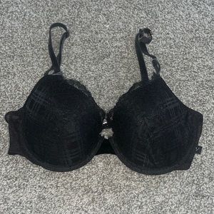 NWT Victorias Secret 32D bra